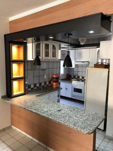 Perfeita Localização 2Q 2B estacionamento gratuito — 4-Star Luxury Hotel in Caldas Novas, Brasil