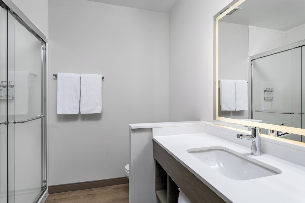 Holiday Inn Express Chattanooga Hamilton Place by IHG - photo 15
