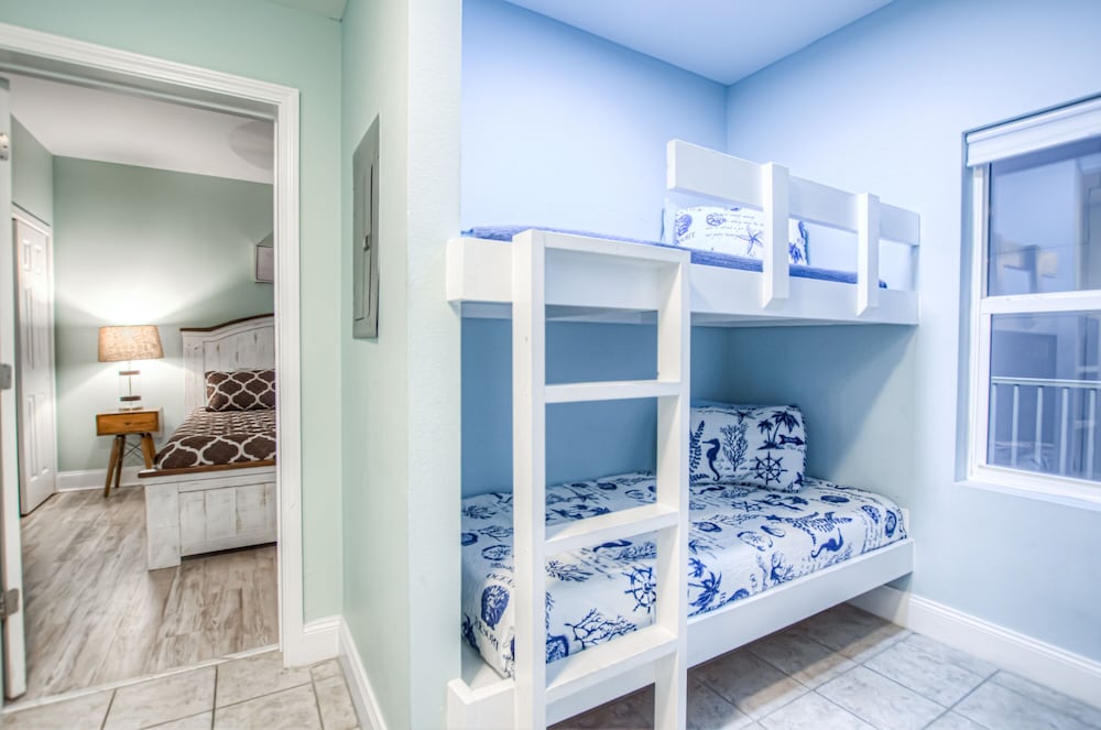 Laketown Wharf Resort by Aneliya's Rentals - photo 122