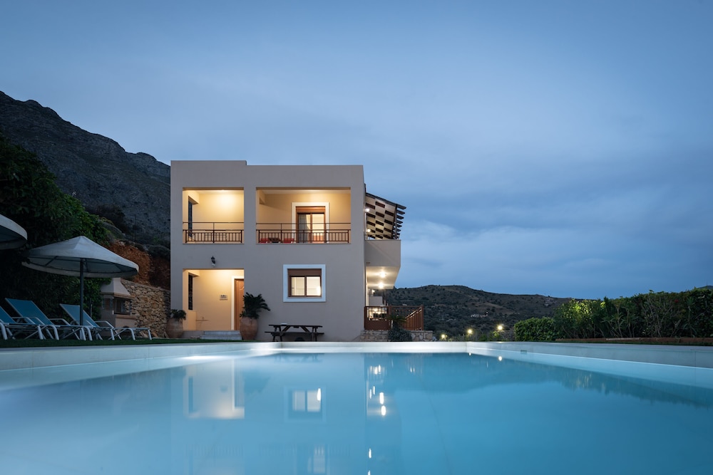 Triopetra Luxury Villas Panagia — 4-Star Luxury Hotel in Agios Vasileios, Greece