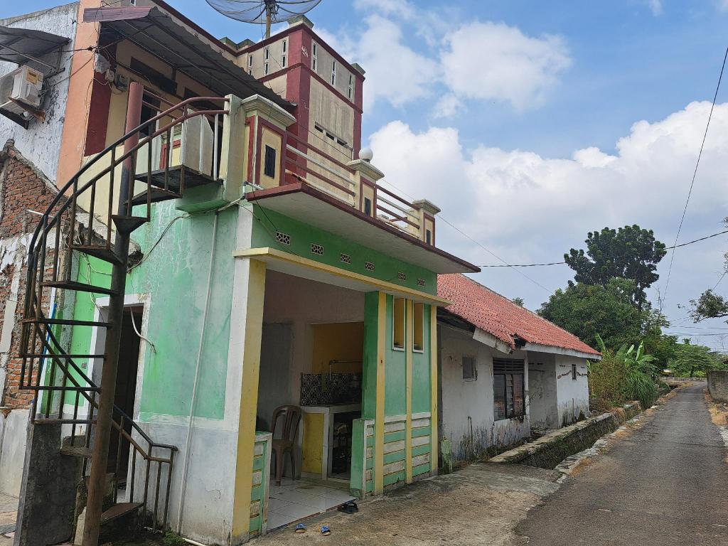 Hotel O Jati Guest House in Cirebon, Indonesia