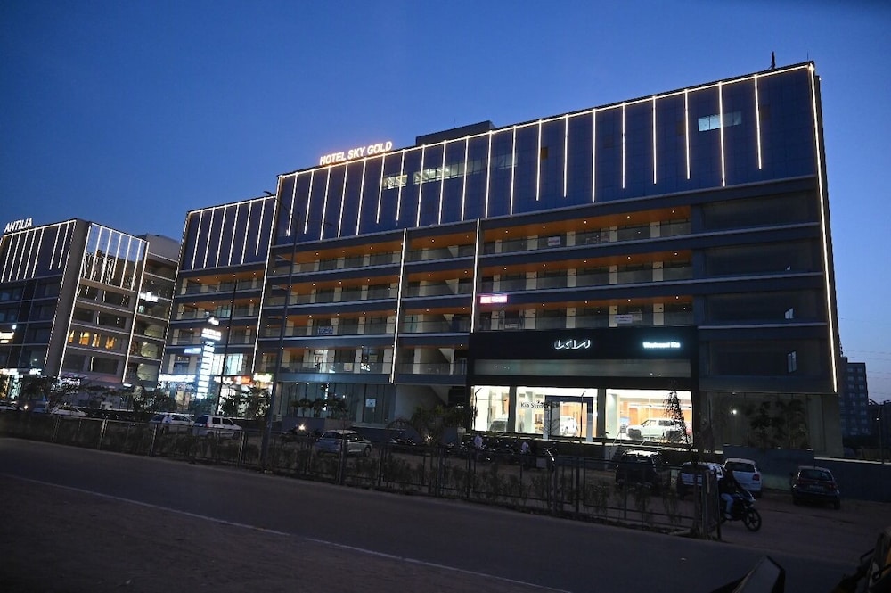 Hotel Sky Gold in Gandhinagar, India