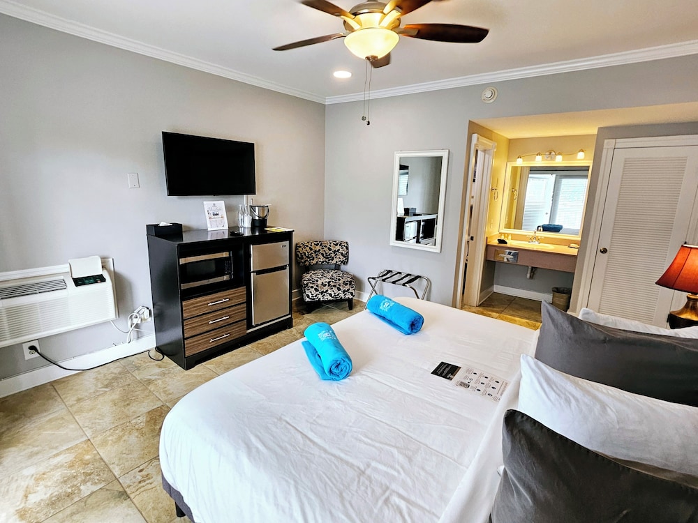 Bishop Hotel Key West - photo 21