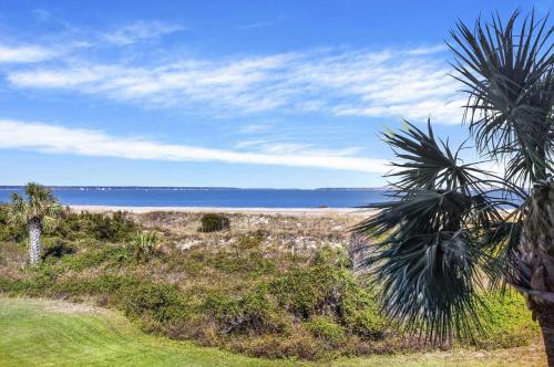 Lighthouse Point Rental 37B — 4-Star Luxury Hotel in Tybee Island, United States