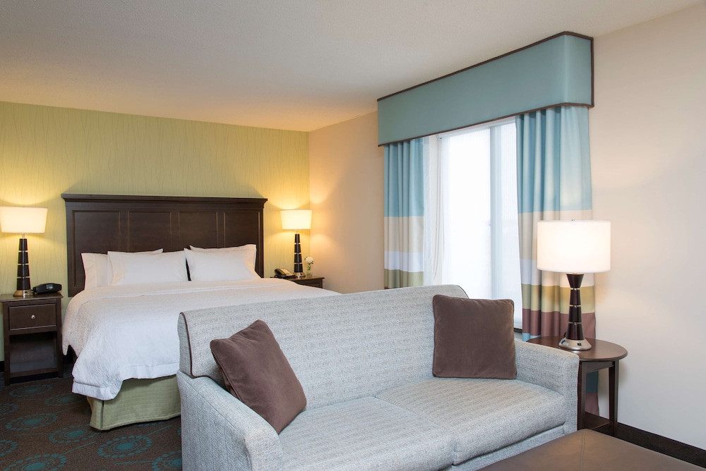 Hampton Inn and Suites Kokomo - photo 6