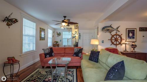 Almost Southernmost - carbon neutral hotel in Key West