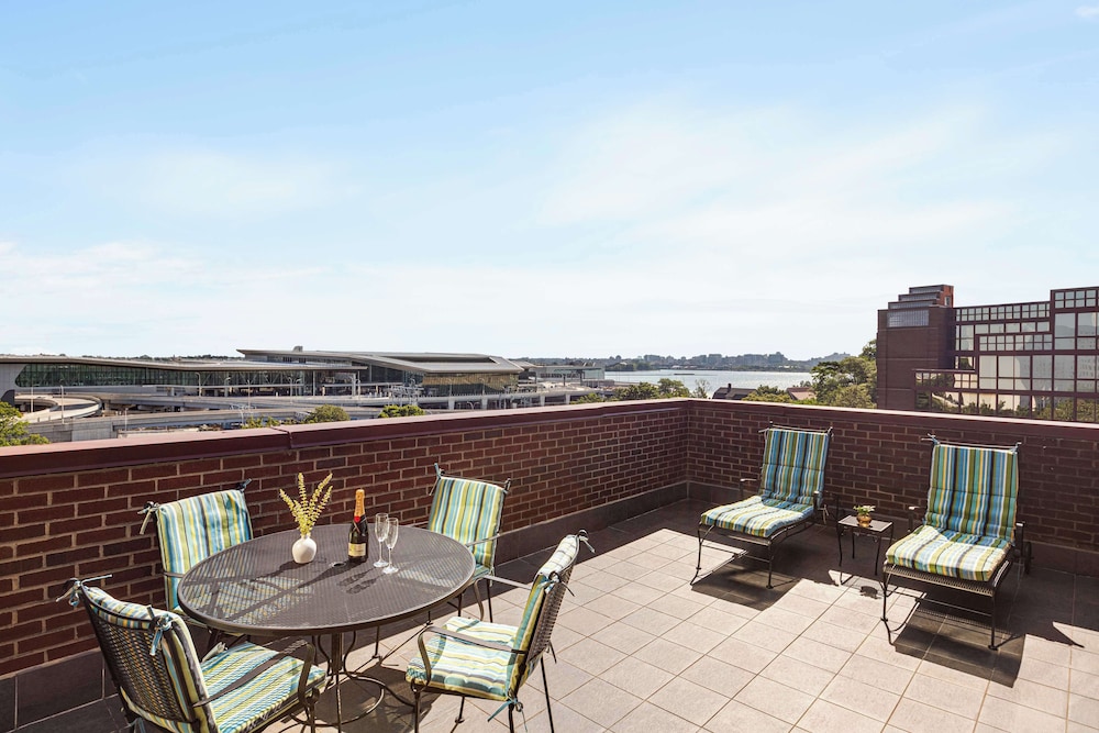 DoubleTree by Hilton New York LaGuardia Airport - photo 15
