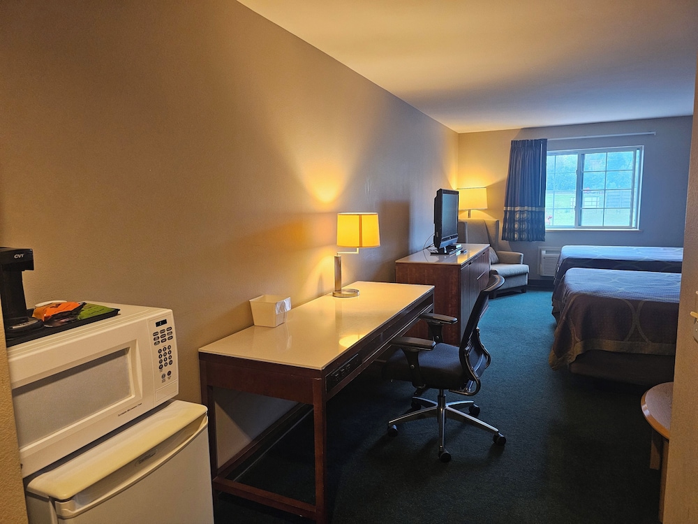 Super 8 by Wyndham Ava - photo 13