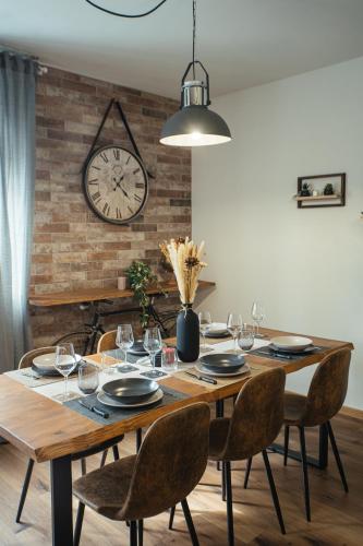 The Brick 194 7 Posti Letto — 4-Star Luxury Hotel in Udine, Italy