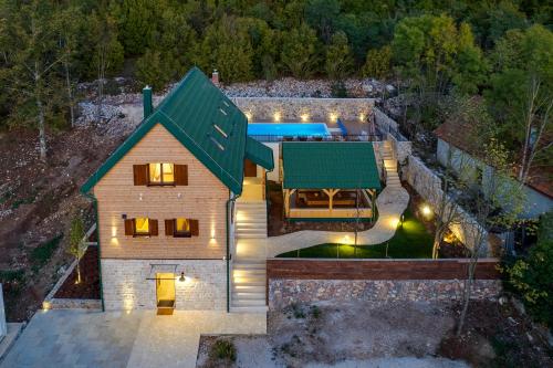 SOKOL Falcon's nest villa — 4-Star Luxury Hotel in Gracac, Croatia