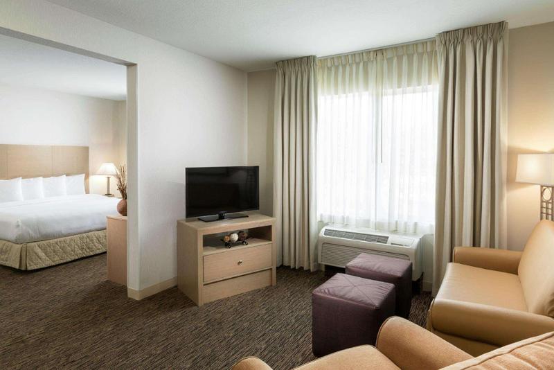 DoubleTree by Hilton Hotel Vancouver - photo 27
