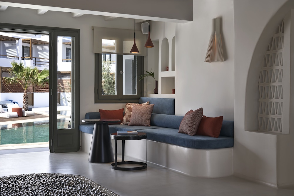 Andronis Minois — Paros — photo 4