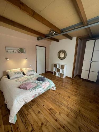 Maisonnette Secteur Monastere De Brou Proche Centre — Bourg En Bresse