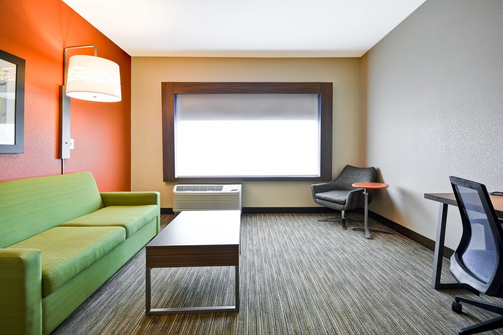 Holiday Inn Express Evansville by IHG - photo 7