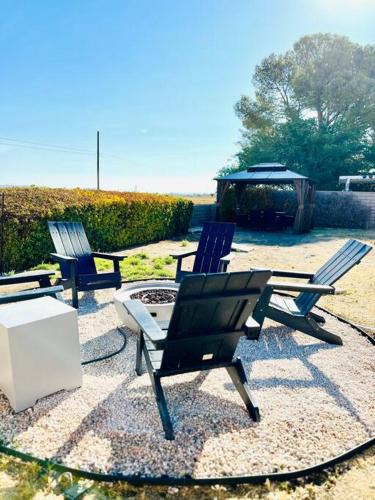 Silver Lakes Oasis with Resort Style Amenities — hotel in Victorville
