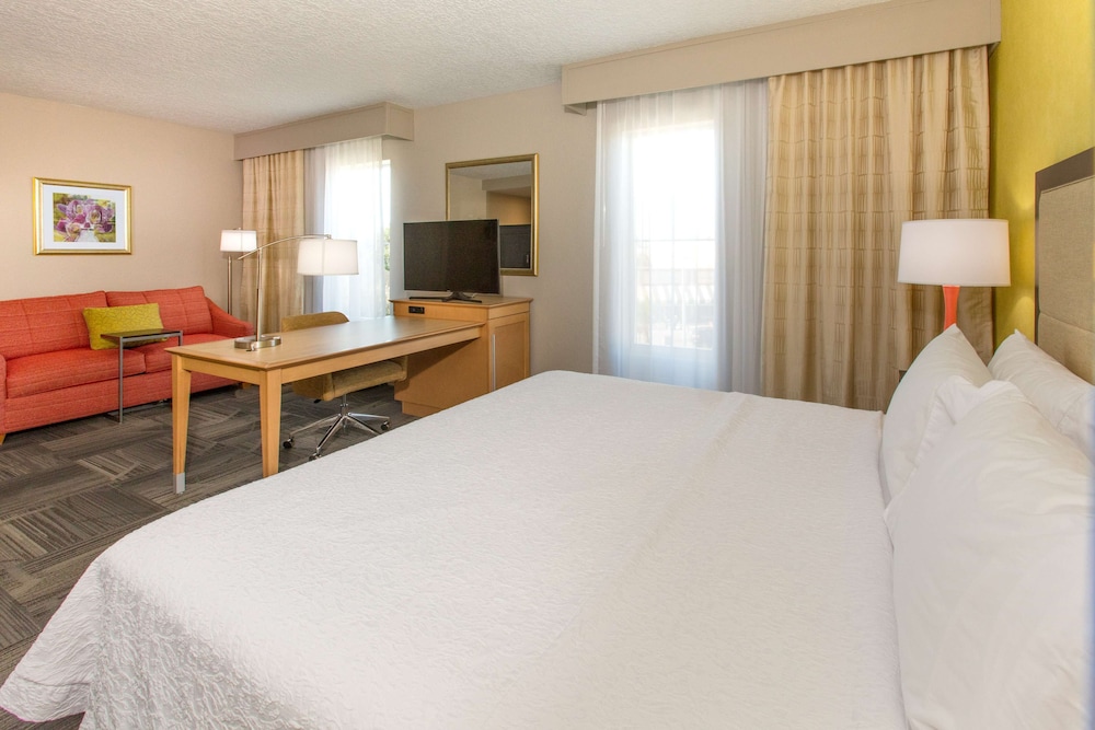 Hampton Inn Palatka - photo 17