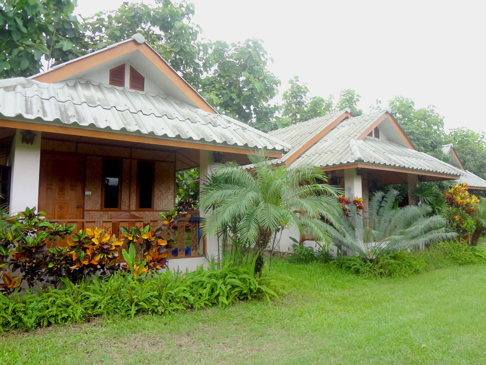 Orange Grove Resort - carbon neutral hotel in Pai