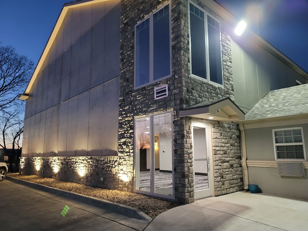 Best Inn Motel - carbon neutral hotel in Salina