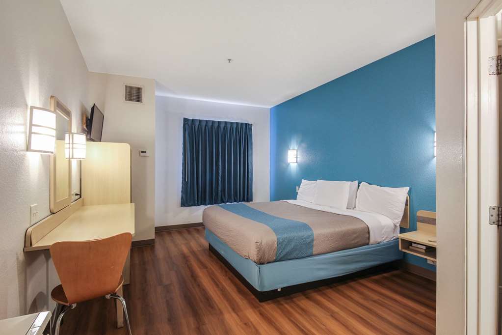 Motel 6 New Braunfels - photo 14