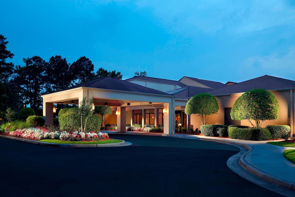 Courtyard by Marriott Savannah Midtown - featured photo