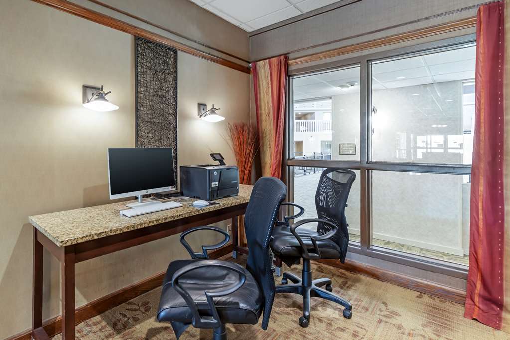 Best Western Plus Steeplegate Inn - photo 35