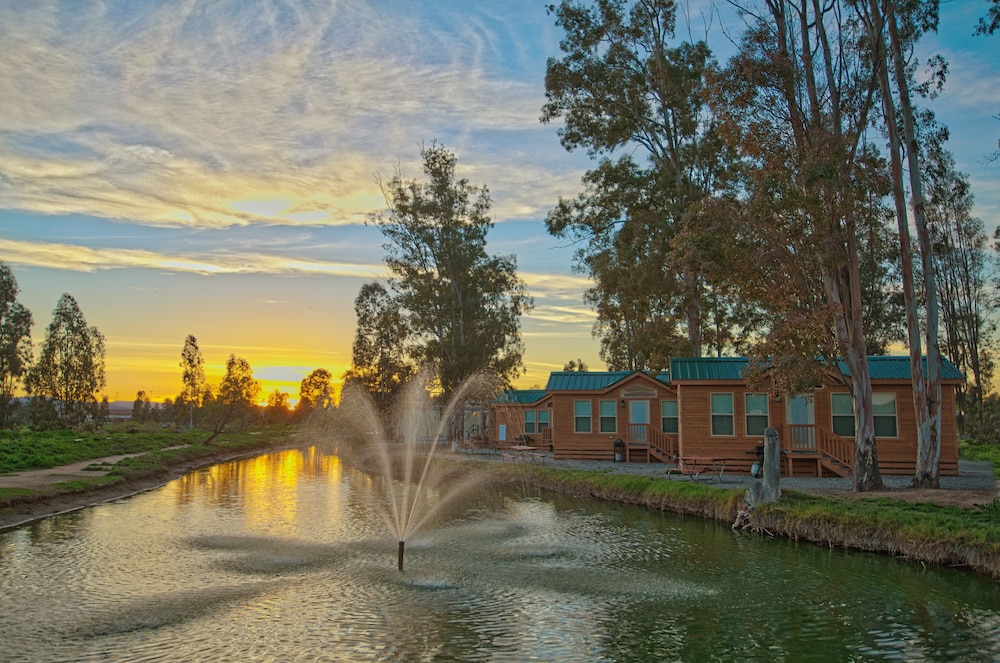 Wilderness Lakes RV Resort — hotel in Menifee