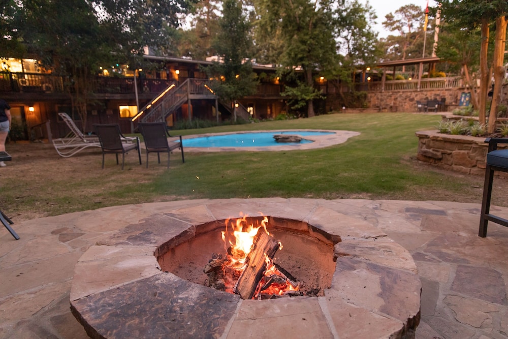 Poolside King Cabana with full kitchen king bed sleeper sofa and pool access. by RedAwning - photo 18