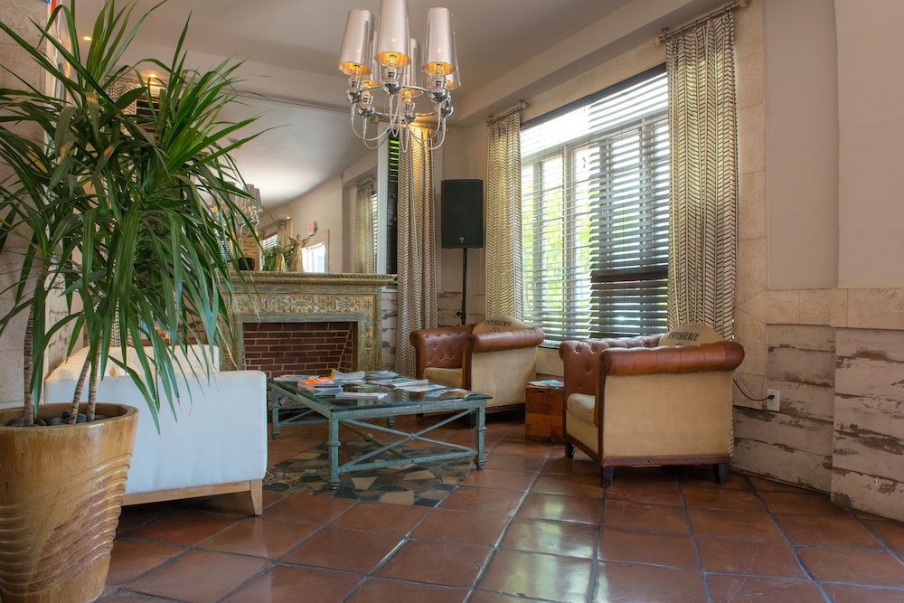 Hotel Shelley - photo 4