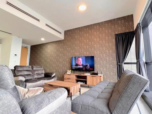Family Gathering with Bathtub in Icon City 12 Pax near Bandar Sunway — 4-Star Luxury Hotel in Petaling Jaya, Malaysia