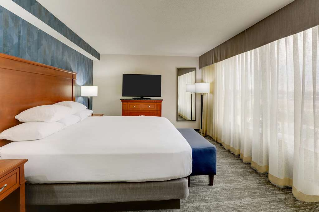 Drury Inn & Suites St. Louis St. Peters - photo 29