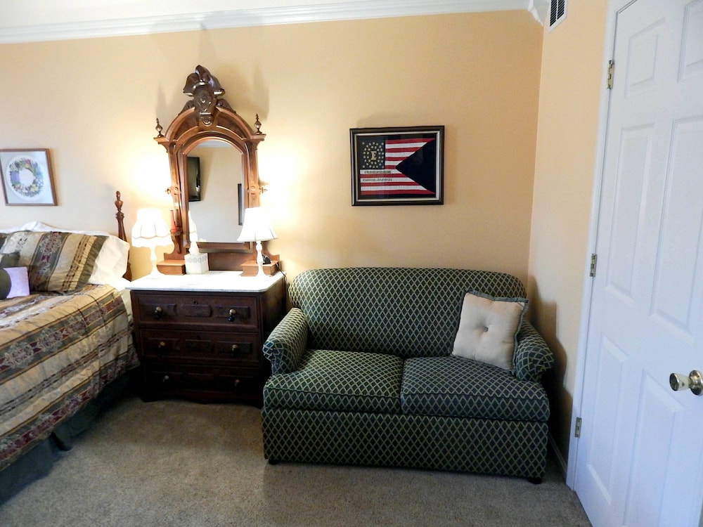 Battlefield Bed & Breakfast Inn - photo 12