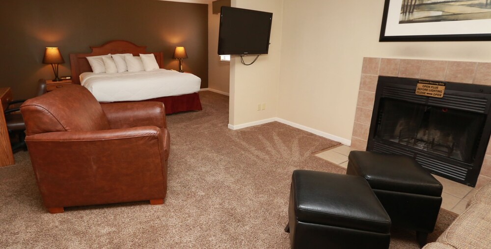 Sterling Hotel and Suites - photo 7