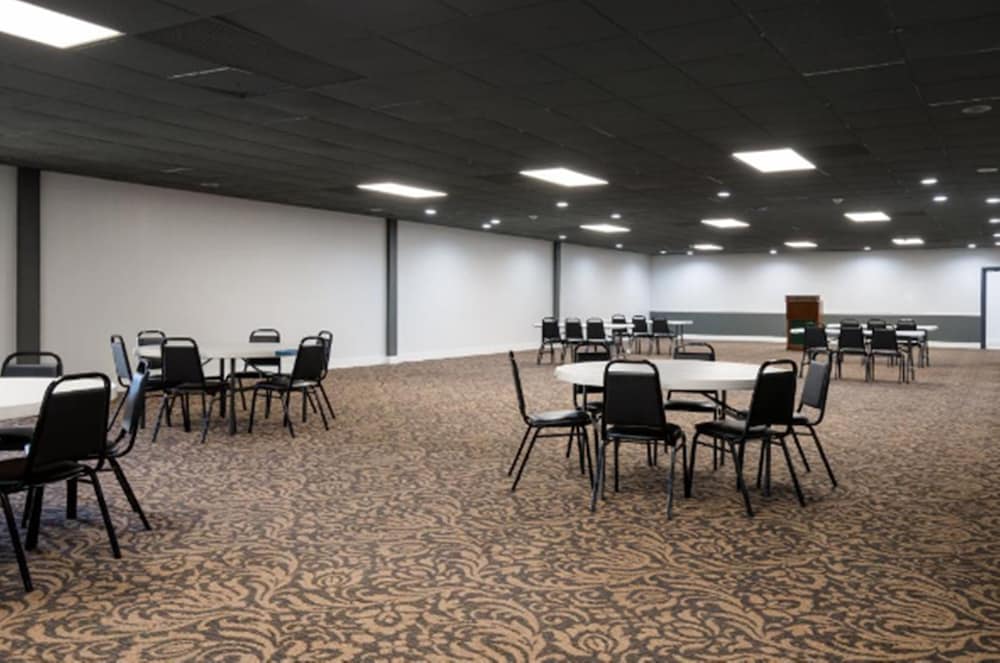Horizon Inn & Suites - photo 13