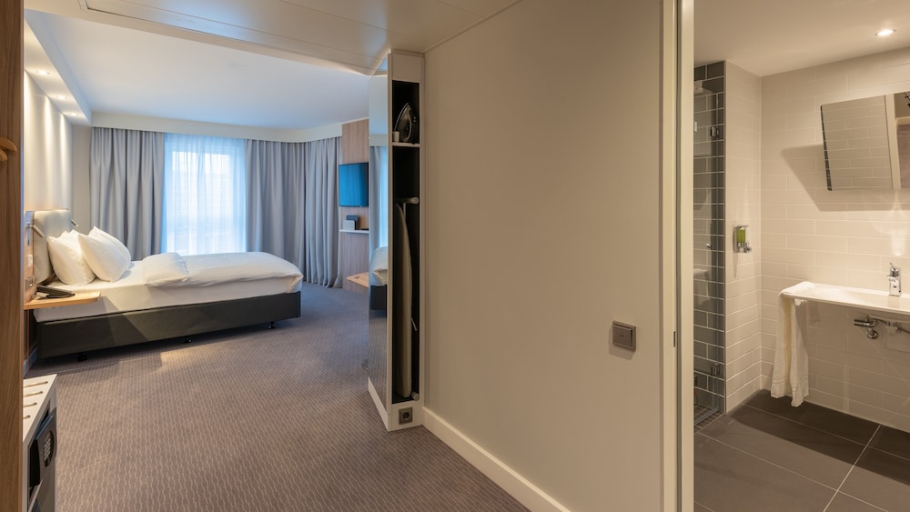 Holiday Inn Express Hotel & Suites Schulenburg by IHG - photo 7