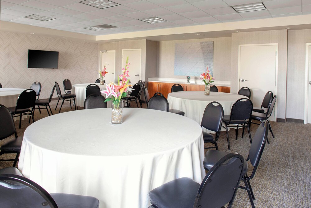SpringHill Suites Cincinnati North Forest Park - photo 30