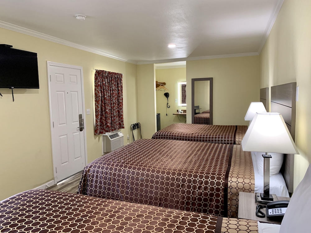 Central Coast Inn - photo 13