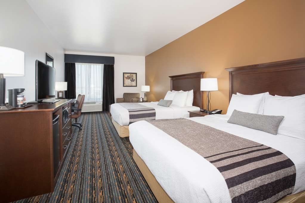 Best Western Plus Lincoln Inn & Suites - photo 5