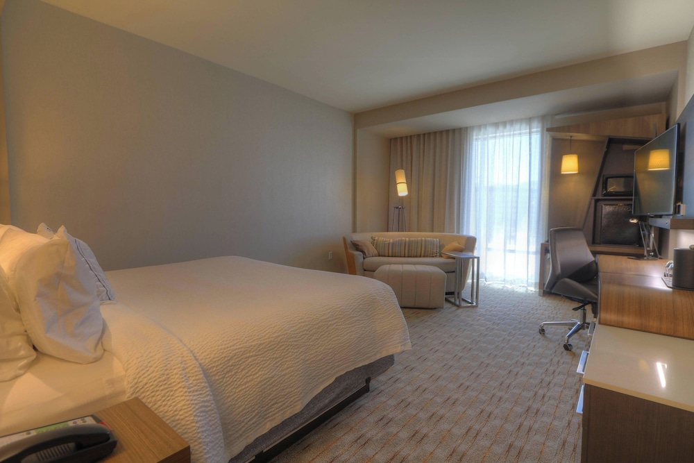 Courtyard by Marriott Pigeon Forge - photo 47