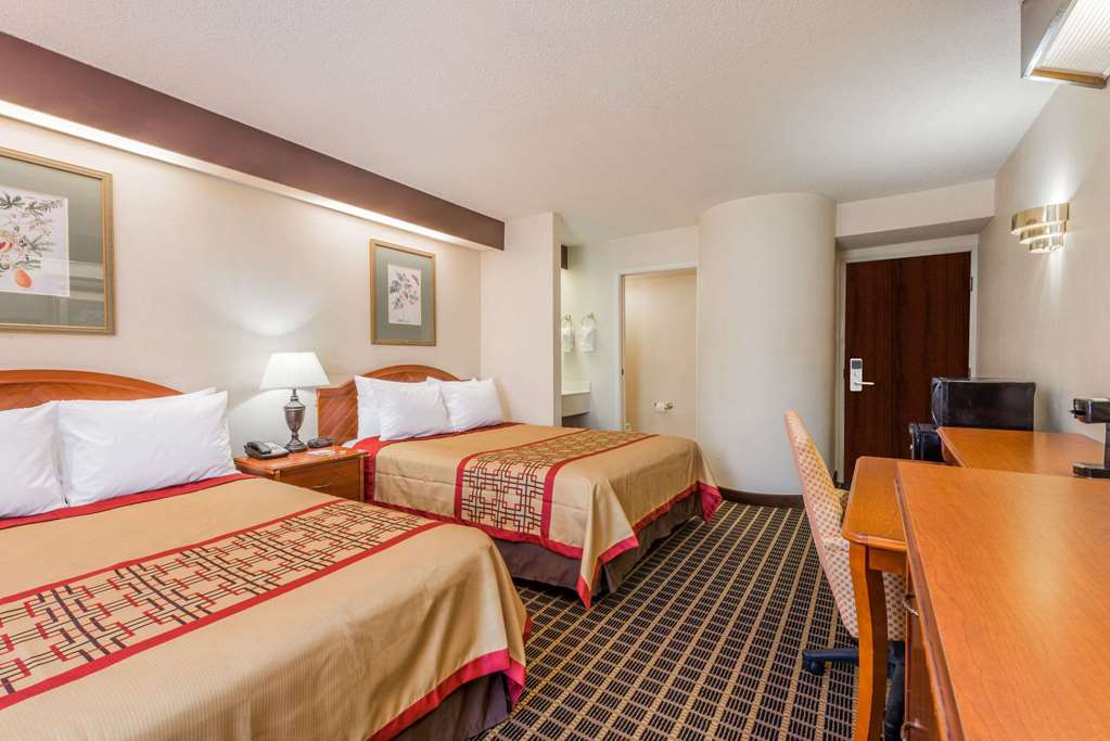 Days Inn by Wyndham Yadkinville - photo 6