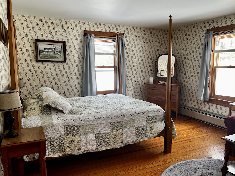 The Wayside Inn - photo 17