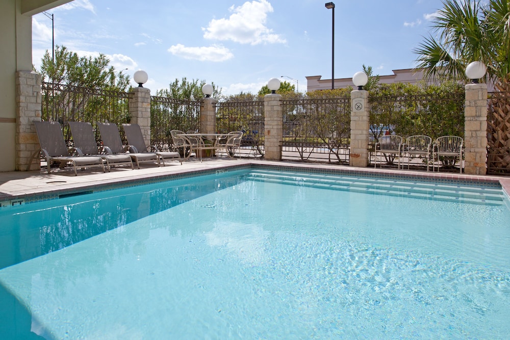 Holiday Inn Express & Suites College Station by IHG - photo 41