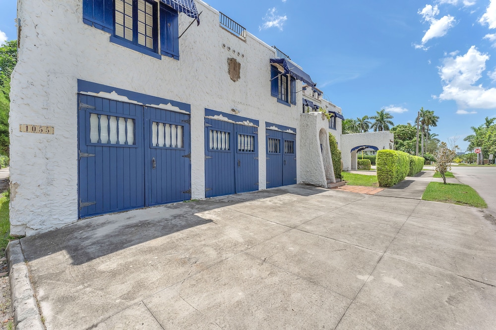 Young Mansion - photo 132