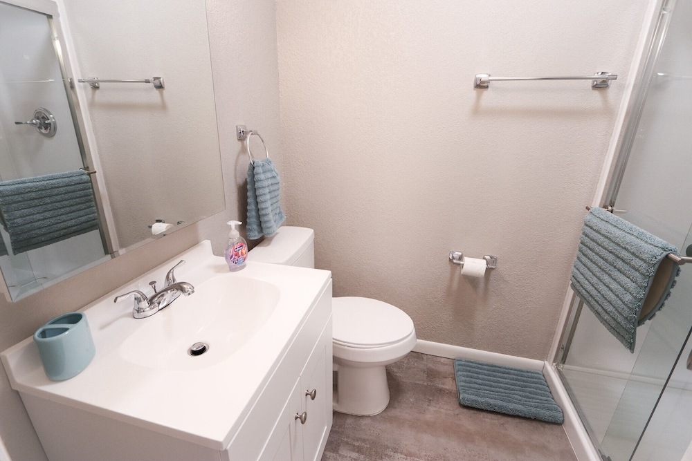 Downtown Granby Retreat & Spa - photo 8