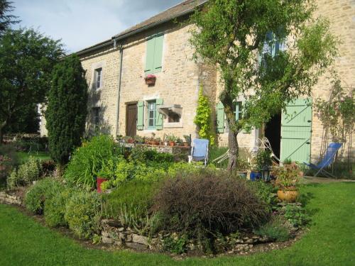 Les Ombelles - carbon neutral hotel in Unknown City