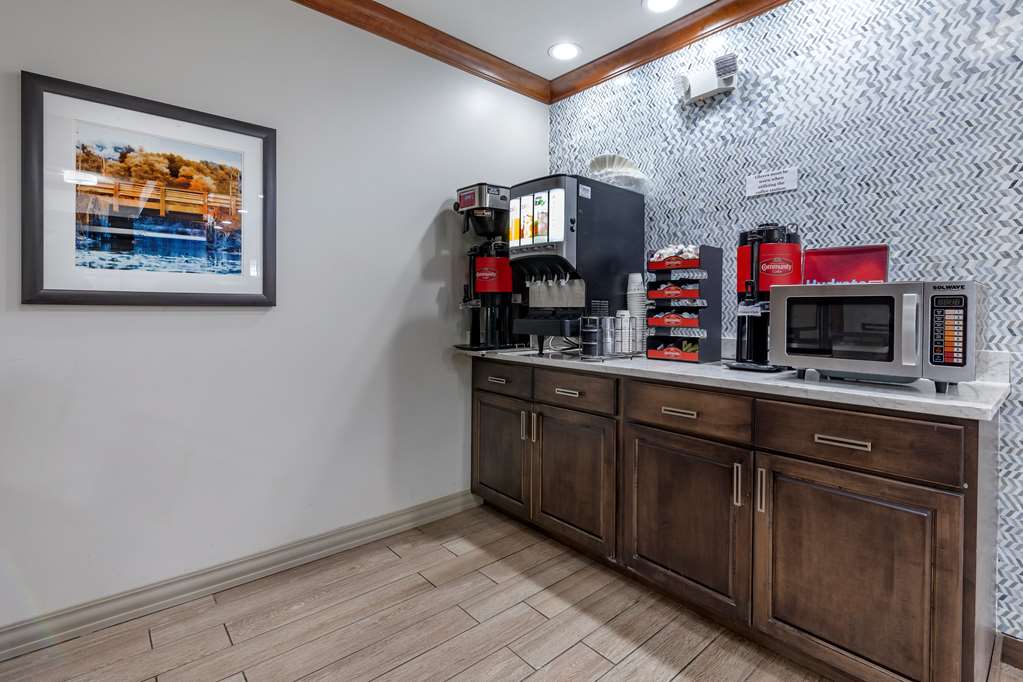Best Western Plus Sparta Trail Lodge - photo 34