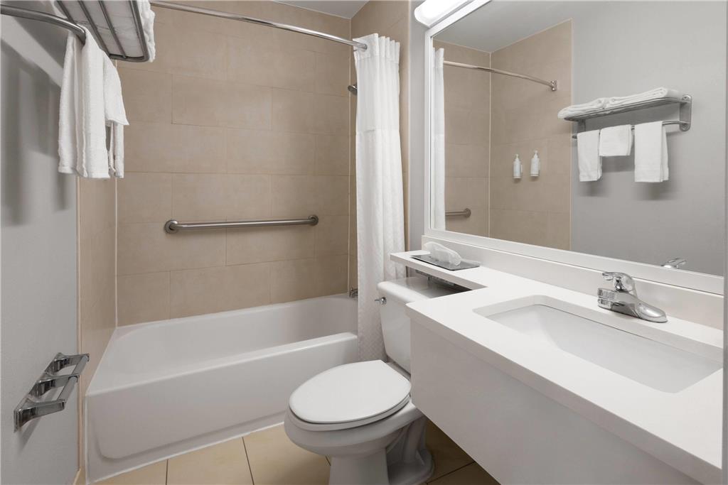 Microtel Inn by Wyndham Albany Airport - photo 8