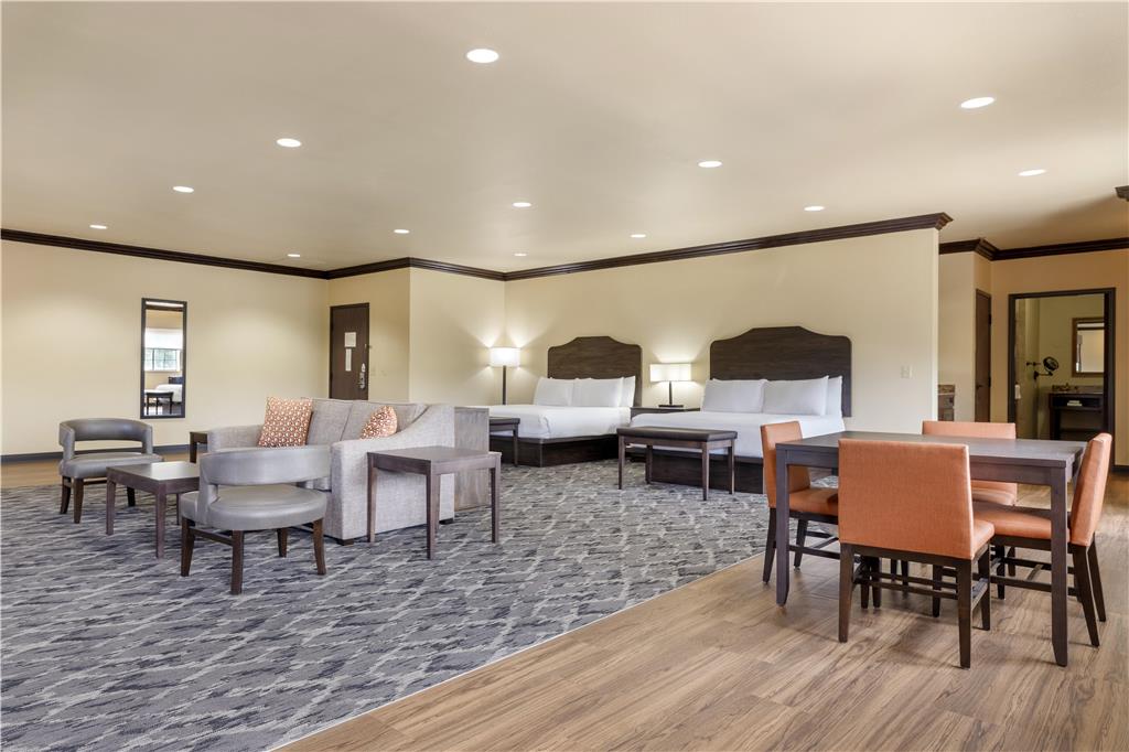 Best Western Plus Cimarron Hotel & Suites - photo 44