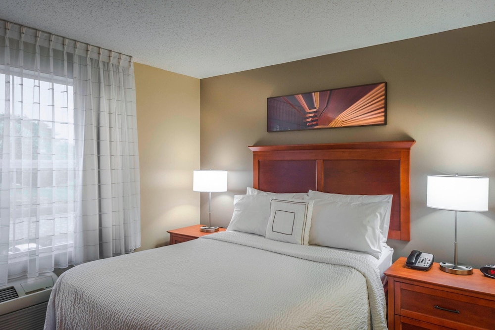 TownePlace Suites by Marriott Baltimore BWI Airport - photo 11