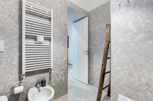 Crystal Trevi Fountain Romedreamhome — 4-Star Luxury Hotel in Rome, Italy