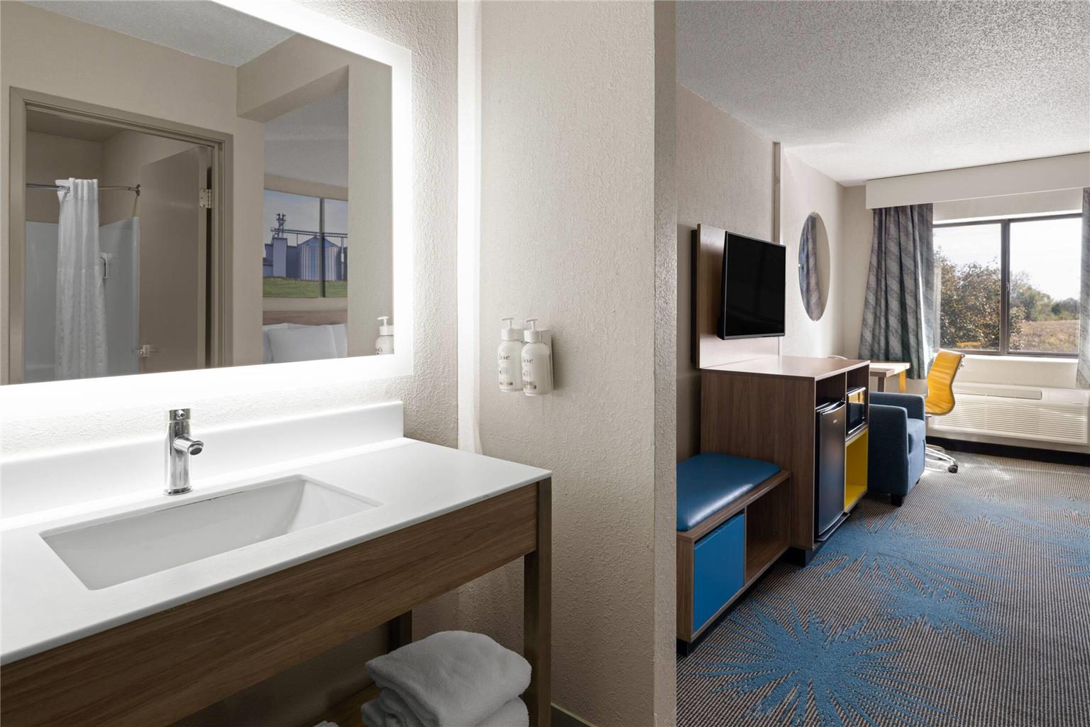 Days Inn By Wyndham Davenport - photo 14